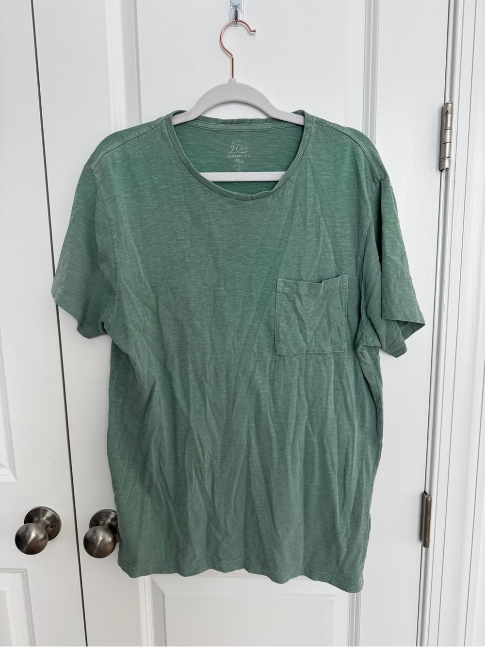JCREW Men's Pocket T-Shirt in Sage Green